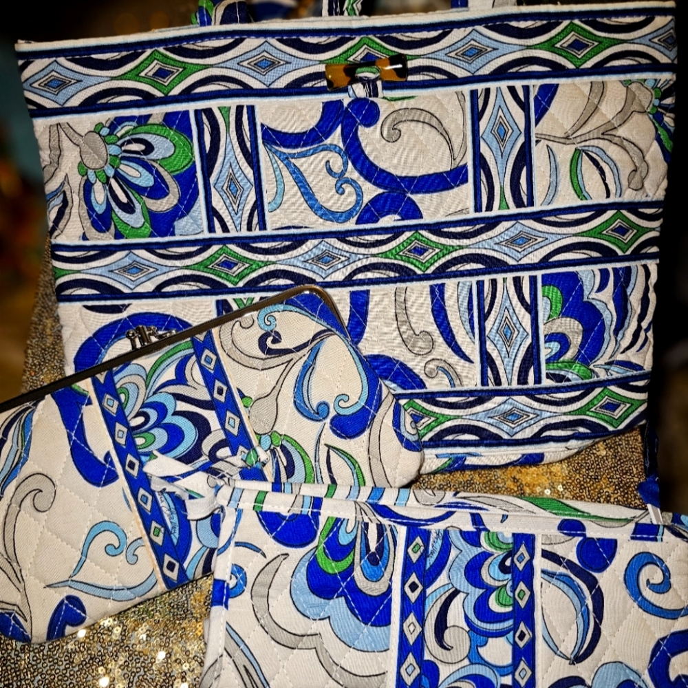 NWOT Vera Bradley Mediterranean White 3 piece set.